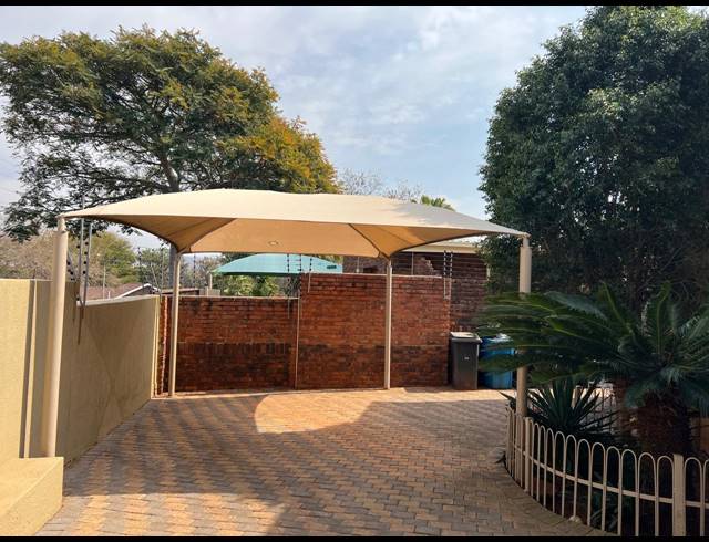 6 BEDROOM HOUSE FOR SALE IN CASHAN